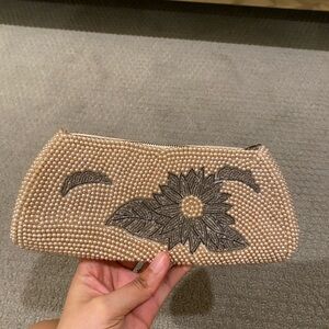 Chic Floral Pearl Beaded Clutch
